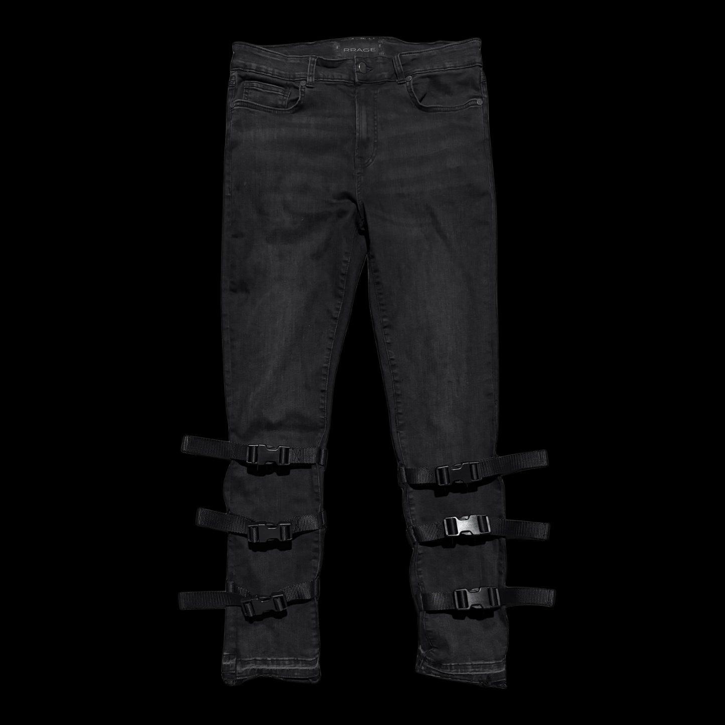 RRAGE | RESTRAINT // 001
