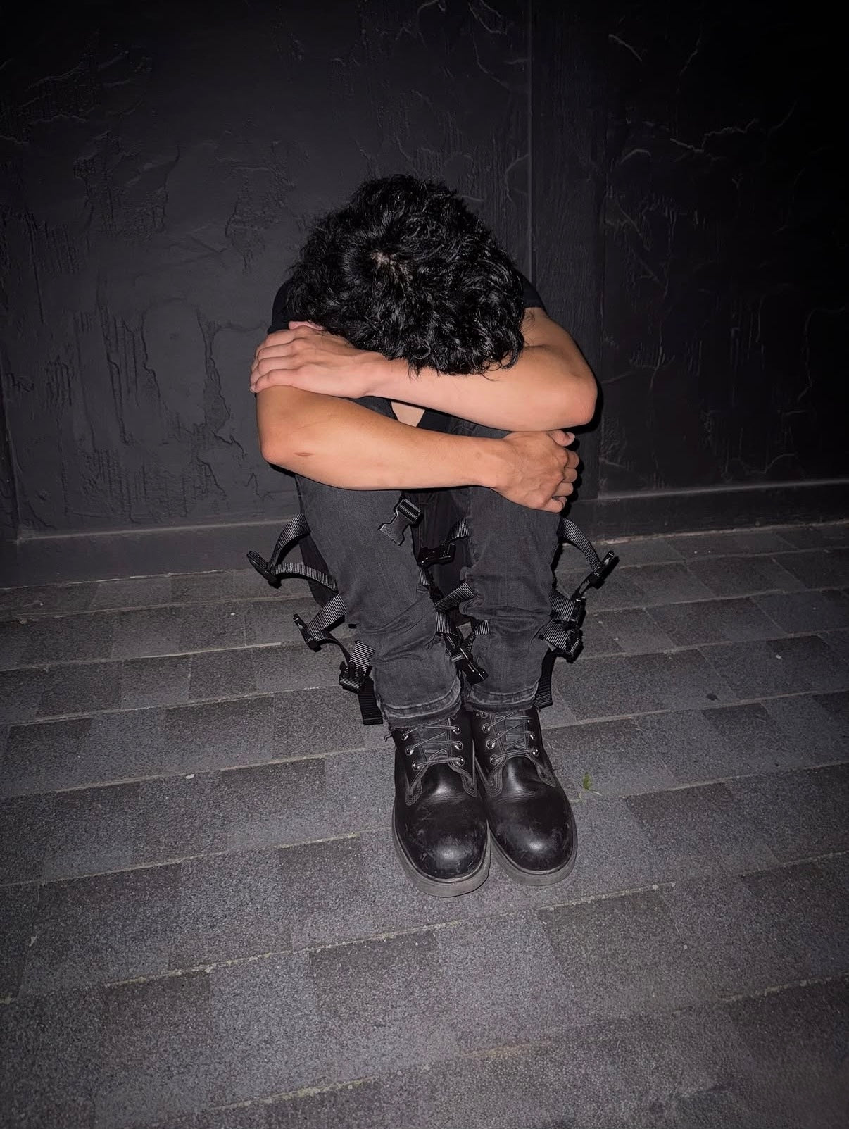 RRAGE | RESTRAINT // 001
